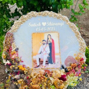 LED Resin Round Frame With Wooden Stand